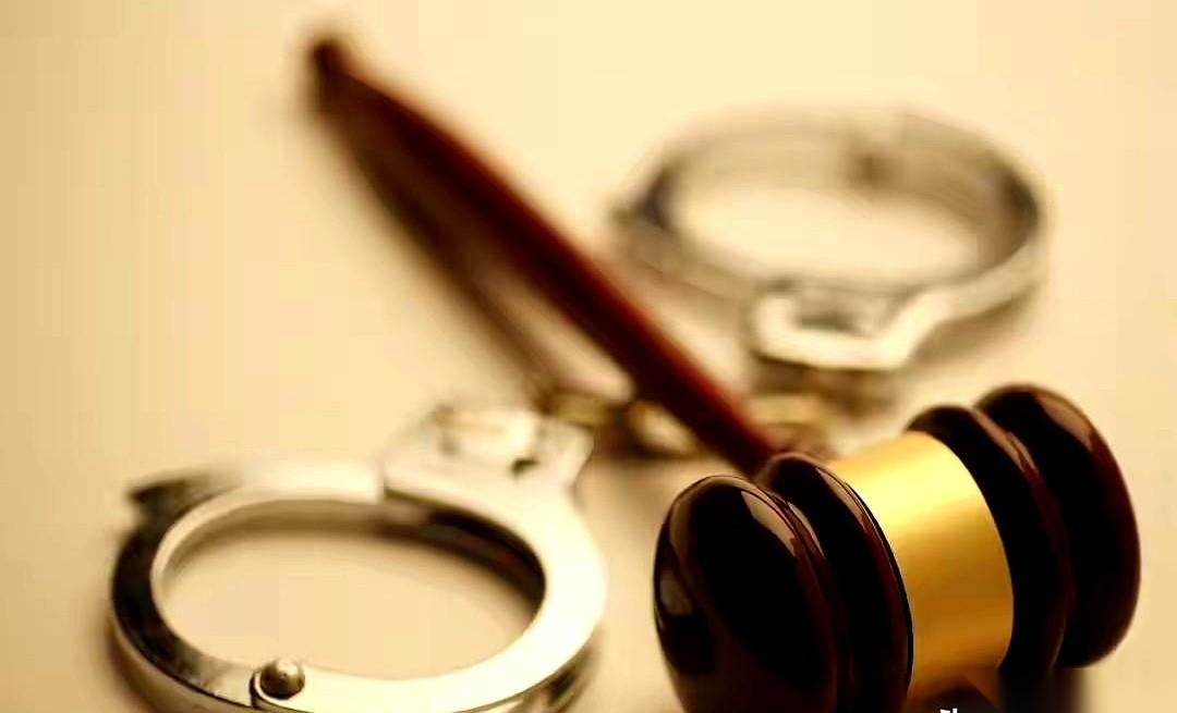 明明付了钱，却被酒店当成“大冤种”。湖南衡阳的冯女士在网上抢了个899元的上海