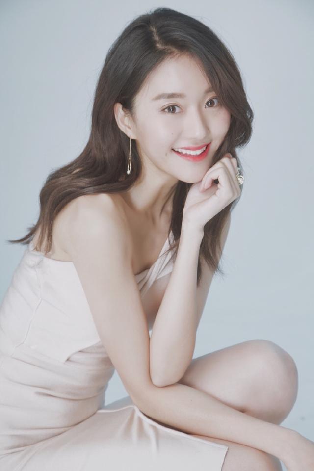 闫学晶儿子儿媳成立电商公司企查查显示，闫学晶儿子林傲霏与儿媳徐梦迪合伙成立电商公