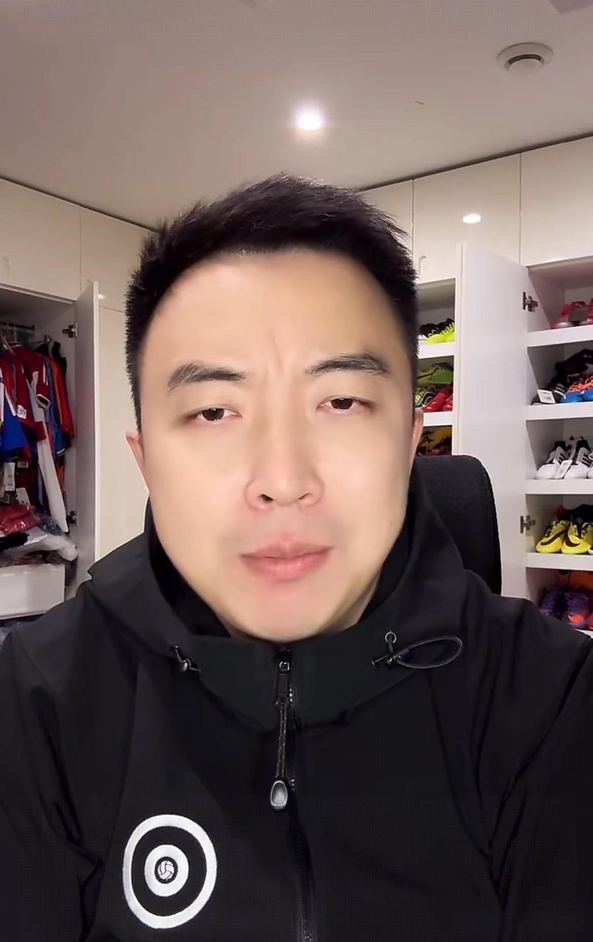 解说员袁甲评中超16队各队最佳球员：海港：莱昂纳多铜靴申花：吴曦可以当外