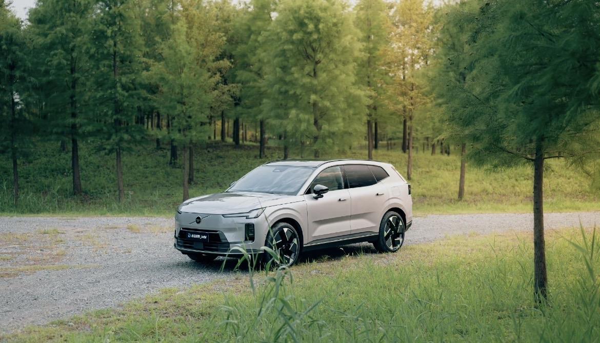 沃尔沃11月“沃补”来袭，限时置换补贴15000元起。以安全著称的沃尔沃，