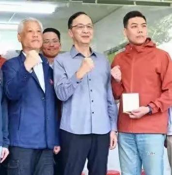 罢免吴思瑶行动在民进党的层层阻挠之下似乎要失败了，先是民进党利用司法打压让领衔人