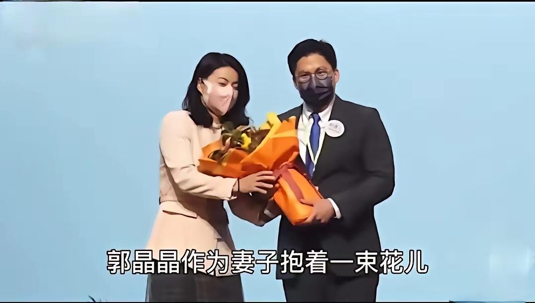 不管你们承不承认，霍家晚辈表现最出色的，不是当副总裁的霍启山，而是眼光毒辣的霍启