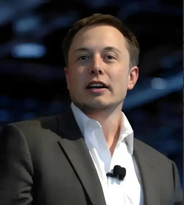 全球首例！这下马斯克可能要倒霉了！近日媒体报道，中国禁止电动汽车使用隐藏式门把手