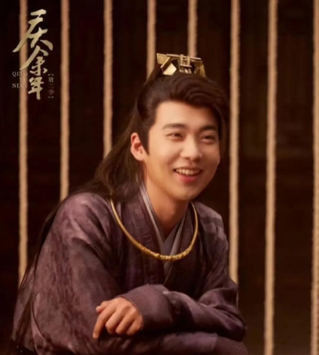 郭麒麟服软了，最终还是签下了《庆余年3》的合同。不是因为300万片酬，而是他看得