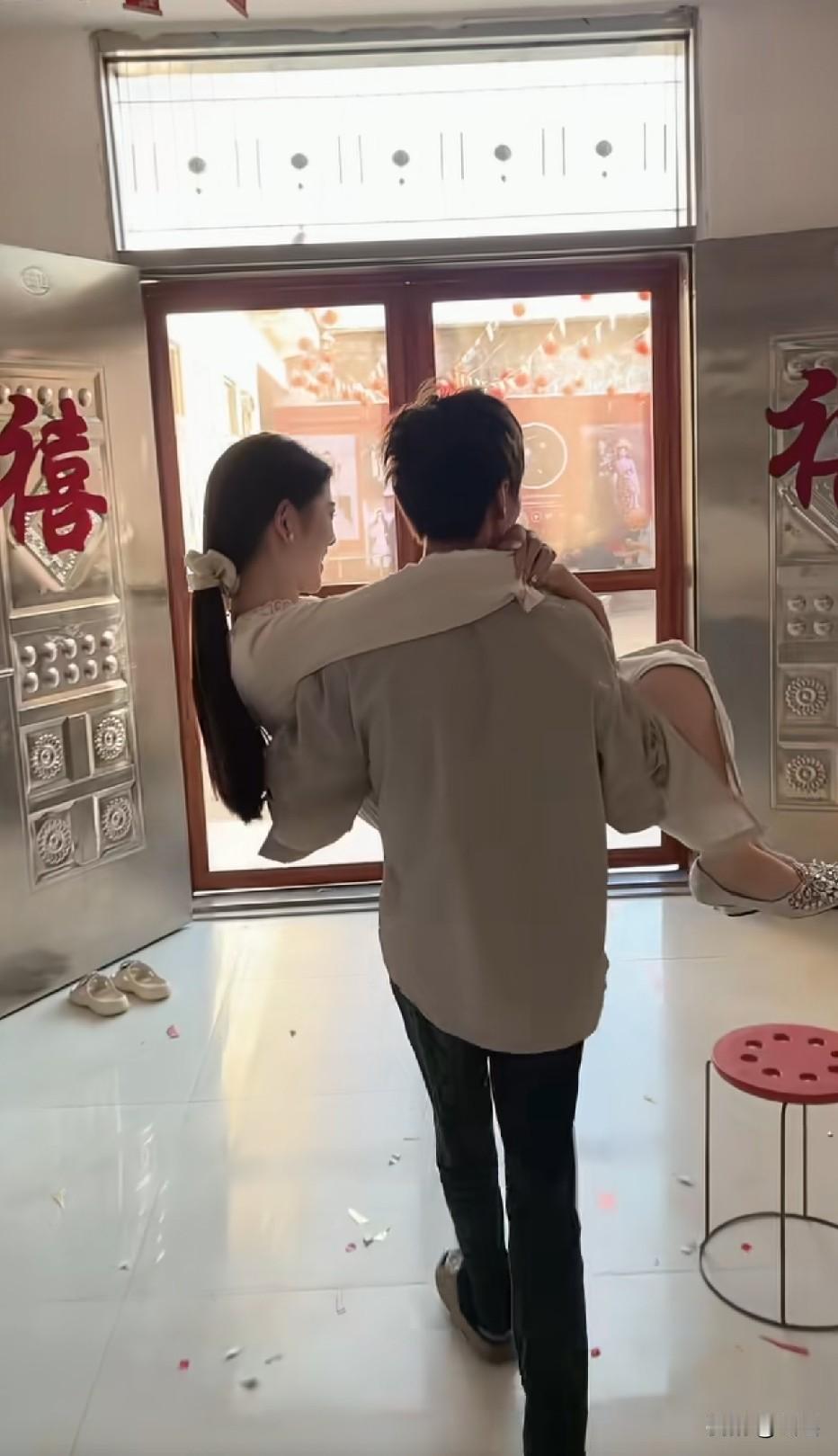 不知道哪位兄台娶到如此女生，真幸运