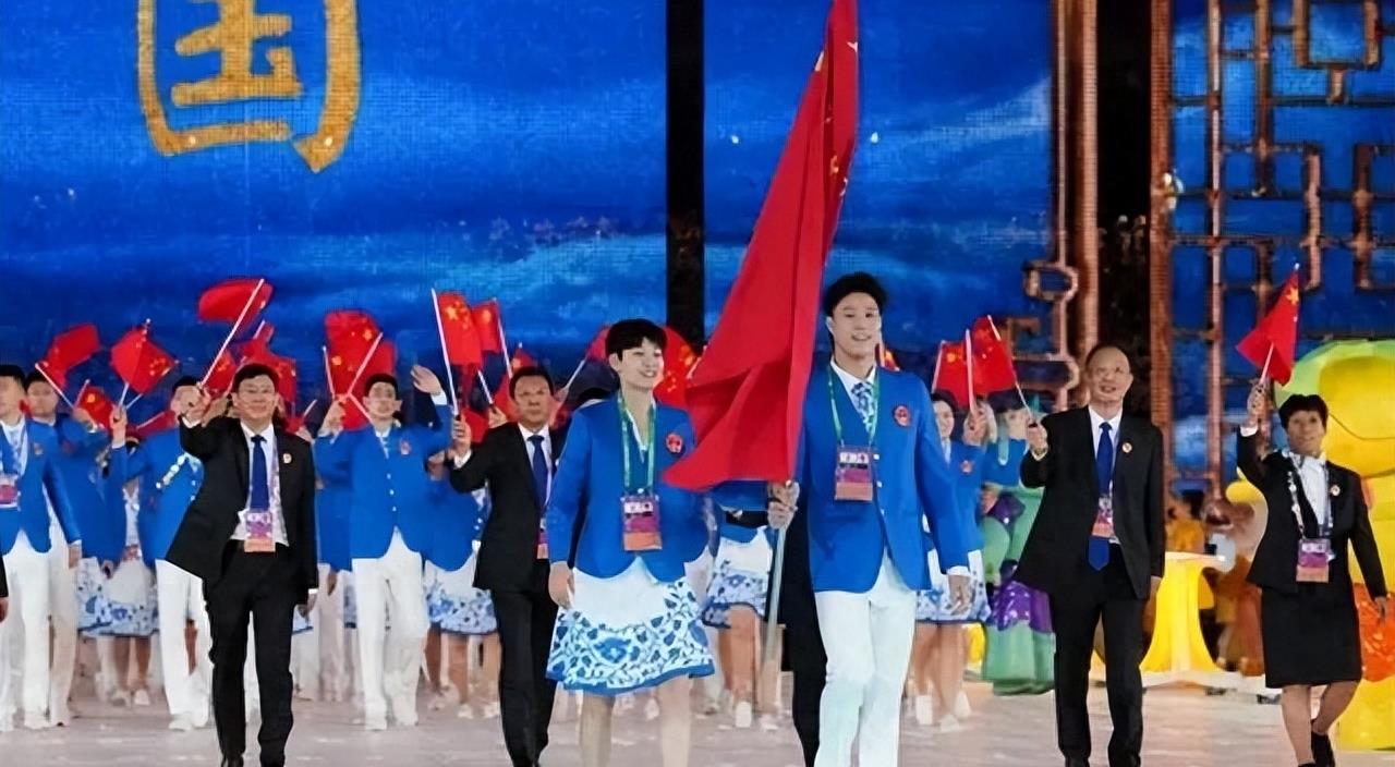 2026爱知县名古屋亚运会开幕式，怎么没看到孙颖莎，难道国乒只去了一个人。不少观众看完直播，都在弹幕