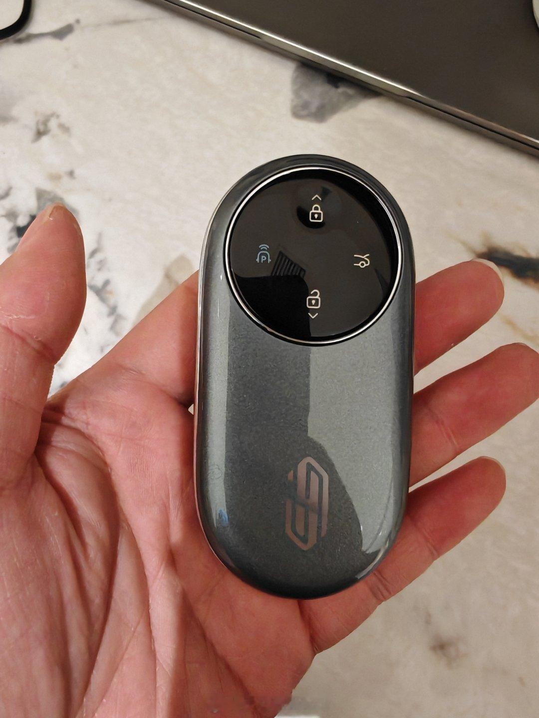 拖了好久，终于拿到了尚界H5钥匙，还挺好看的