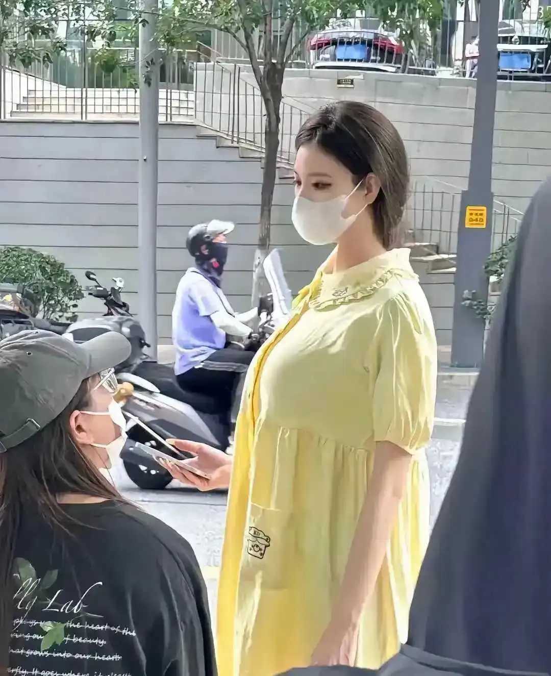 和她交往三个月，每天都要交作业