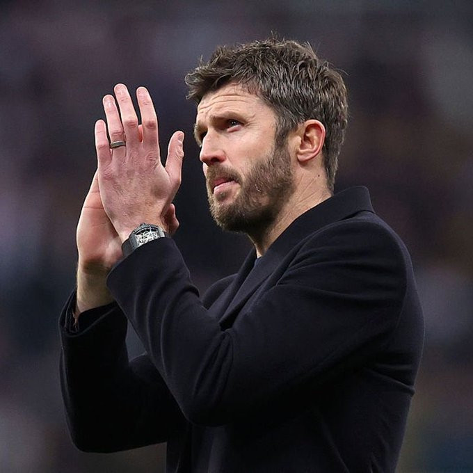 BBCSimonStone在正式主教练确认之前，任何事情都不能保证。如果曼联