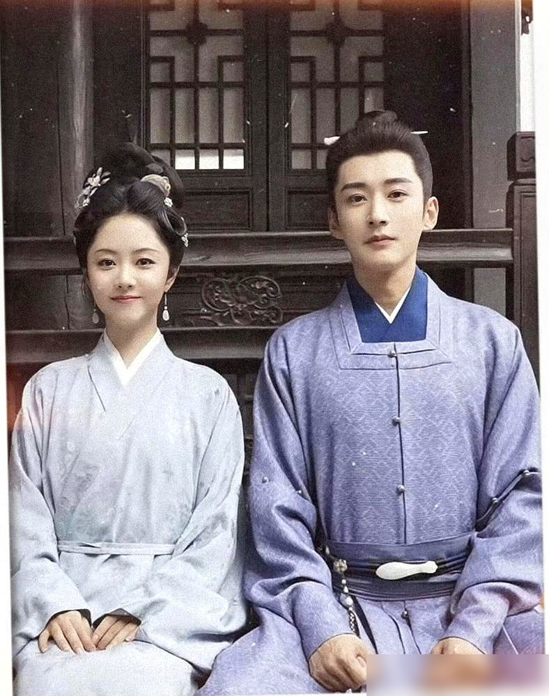 这剧选角换血，把吴谨言张新成换成了谭松韵刘学义，结果一播出直接把平台热度干到33000，创了年度纪录