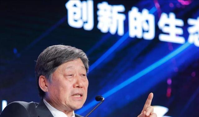 海尔青岛总部砸碎1.2万中层铁饭碗真相：从“打工皇帝”到“创业赌徒”，张瑞敏的薪