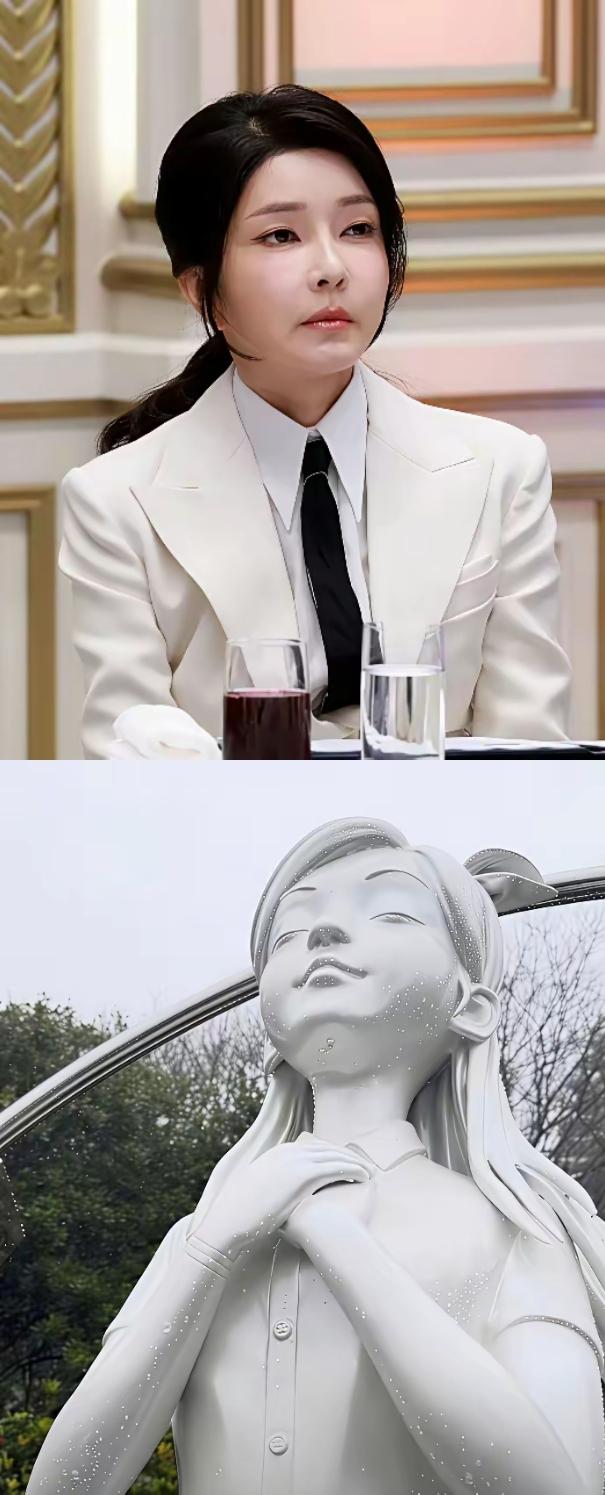 不得不说，尹夫人在容貌管理上真是自律到极致，一把年纪还执着追求少女感，硬是把自己