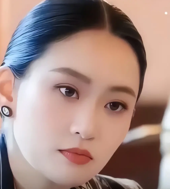 佩通坦为泰国立下不世奇功。丢失的军事要地茄子山回到了泰国手中。其实在本次泰柬冲突