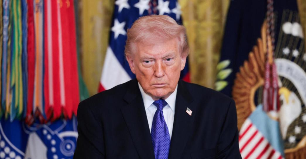 3月4日，特朗普直接发文放大招，内容看得人一愣一愣的。特朗普发文说：“即刻生