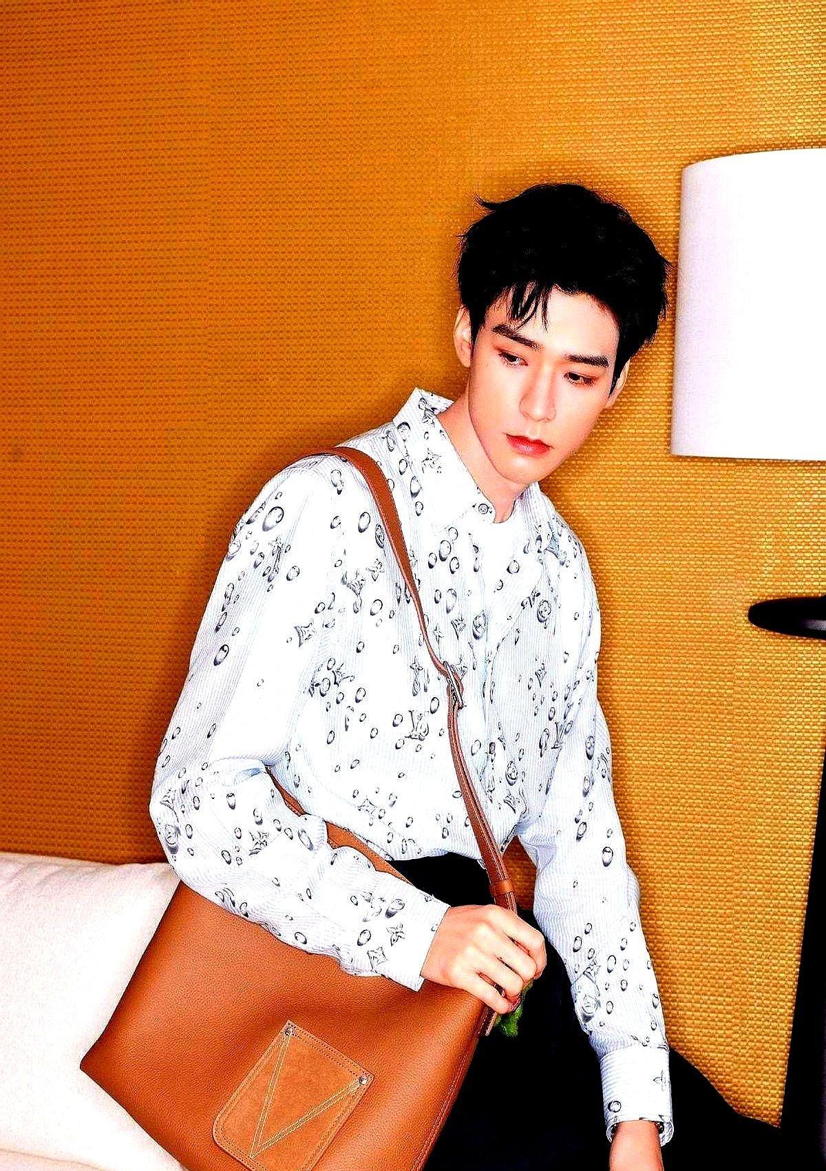 龚俊没爆，但没糊。《花儿与少年》他一个人撑了五分之一流量，抖音三十亿播放，品牌