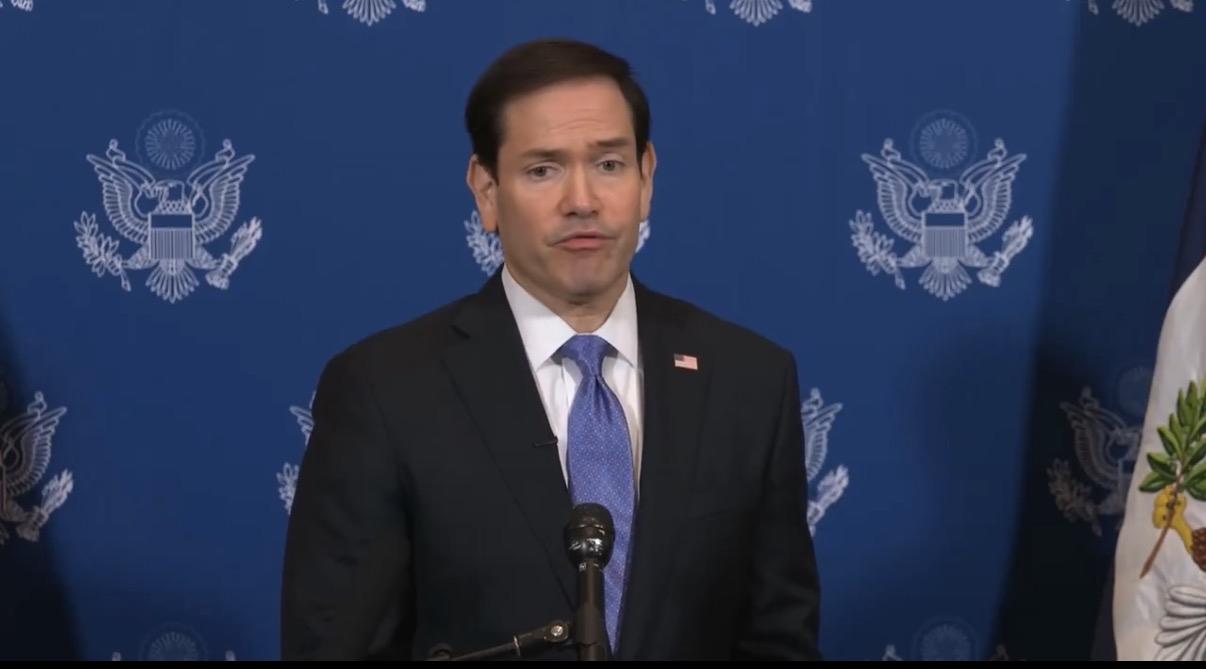 美国国务卿卢比奥24日说：“只要特朗普总统在任，美国就始终会以本国的国家利益为出