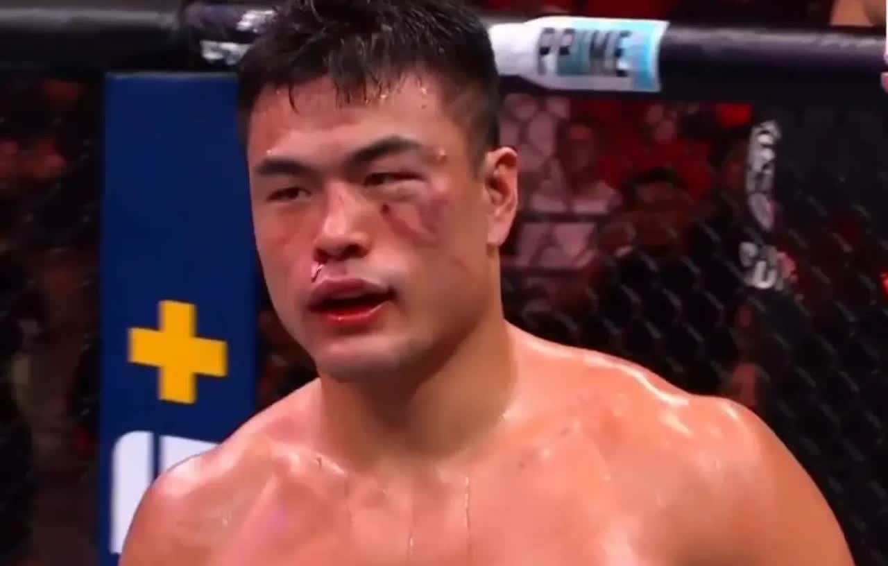 骄兵必败，张明扬UFC遭遇惨败，上海中国赛主场主赛，Tko不敌巴西名将强尼·沃克