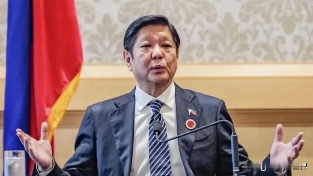 福建舰官宣入列当天，菲律宾收到中方一句警告，解放军送上8个字福建舰刷舷号18