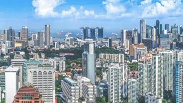 英媒：中国富人为何逃离新加坡？中国不给脸，新加坡也就是个县了。如今的新加坡已经彻