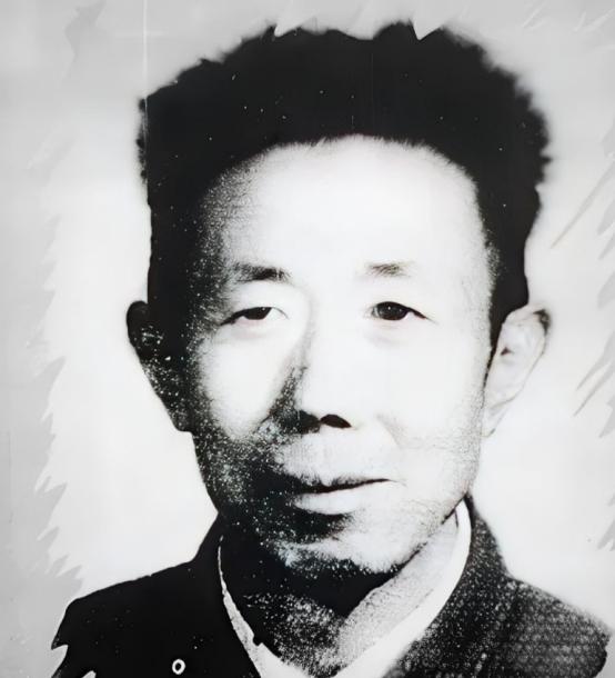 1949年，杀了3000多名红军的韩起功逃入祁连山，解放军搜寻多日无果，这时，一