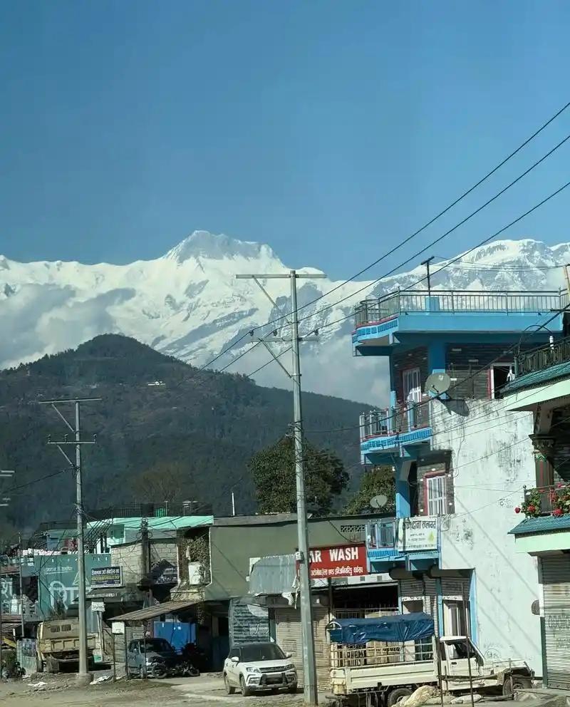 3月27日，尼泊尔政坛炸了——新总理巴伦德拉·沙阿宣誓就职，这哥们儿才35岁，曾