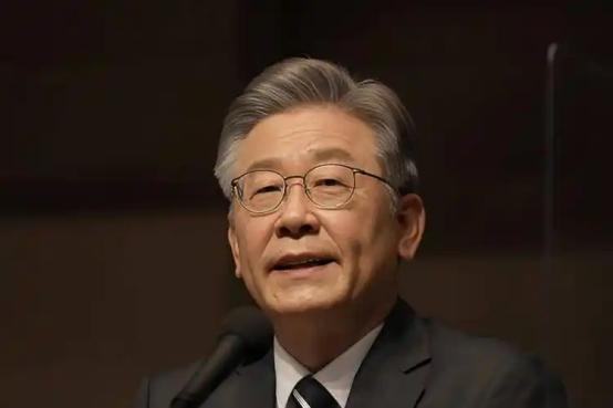 果然不出所料！2026年1月15日，李在明刚离开日本，韩外交部：争取尽快举行韩中