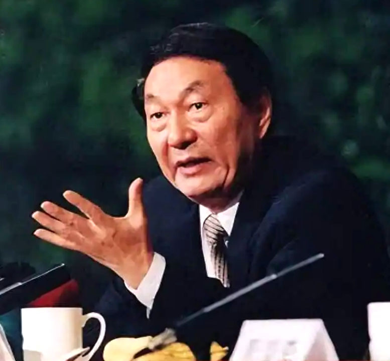 社保基金是怎么没的？朱镕基早就说过，都是投资赔掉的
