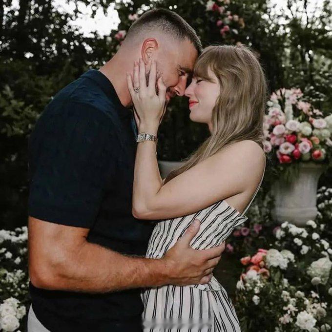 TaylorSwift【KylieKelce播客谈Jason在婚礼落泪：看