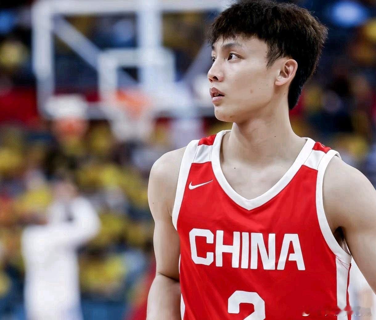 徐杰集训表现十分抢眼，郭士强可能会委以重任据了解，目前，徐杰正在国家队集训，今年