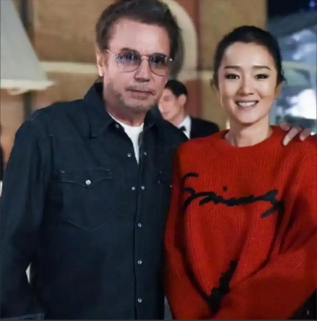 2018年，70岁的米歇尔拿着5个亿向52岁的巩俐求婚。巩俐却说：“我差的不是钱