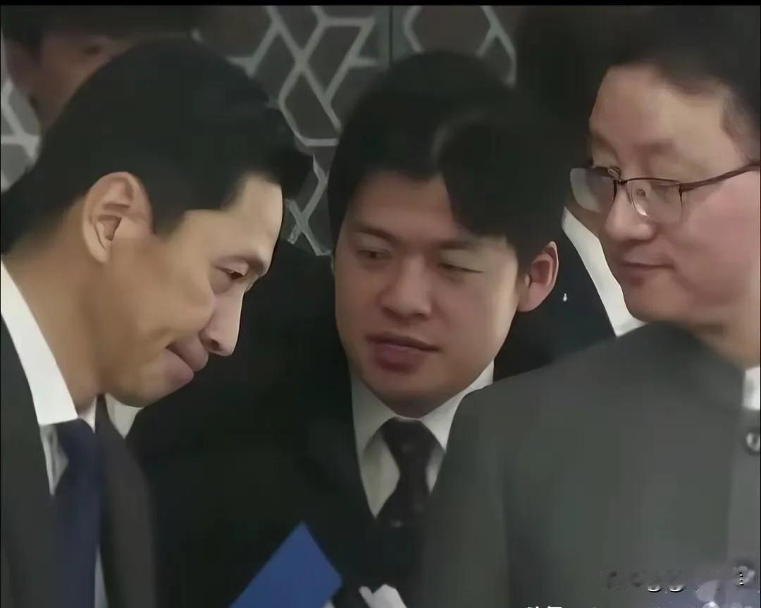 别看日本人对谁都点头哈腰，一副“温顺”的模样，若你相信他们，真是太愚蠢了！看日本