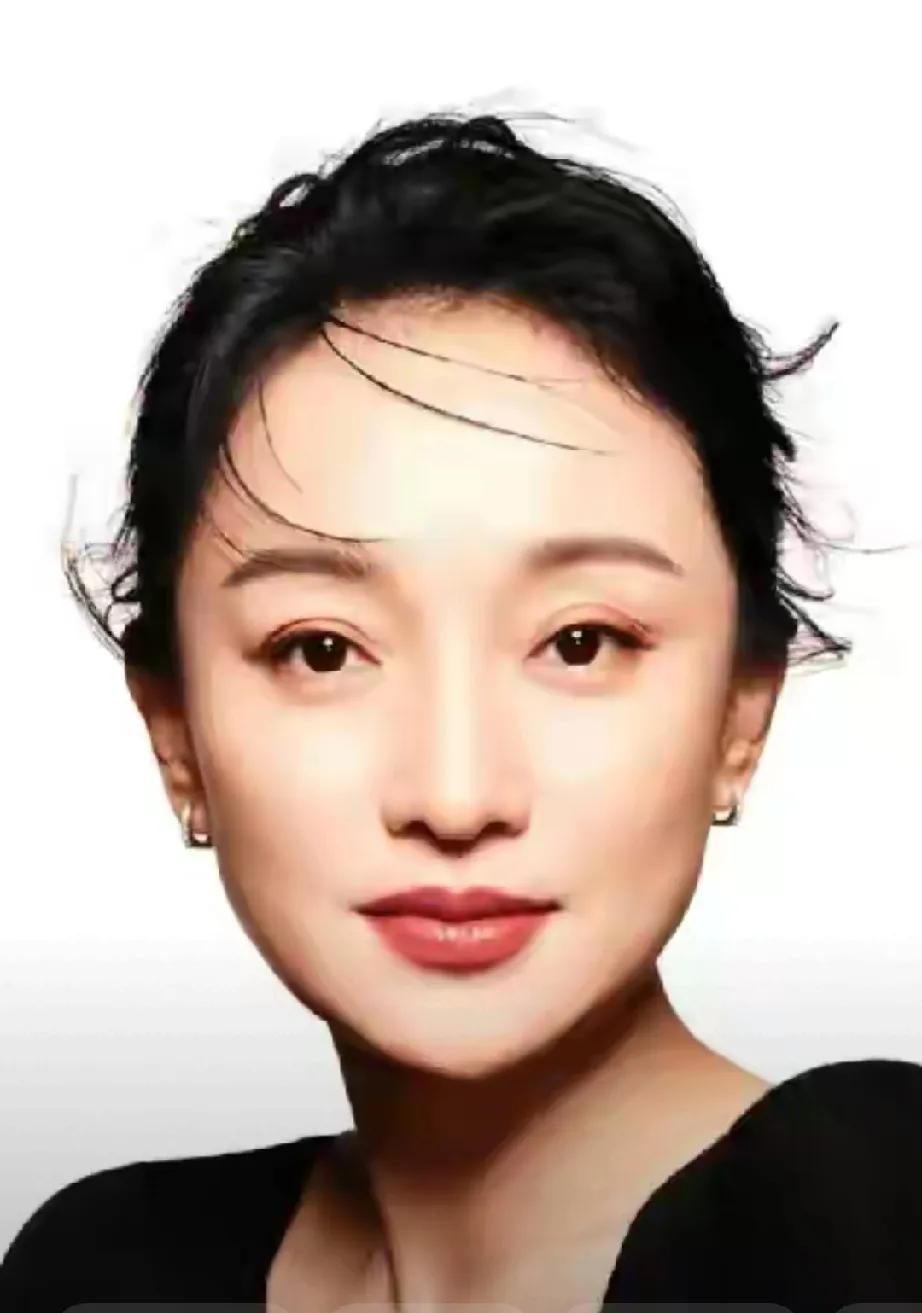 50岁“丁克”的周迅，活成了真女神！在传统观念里，女性无子女常被贴负面标签，可周