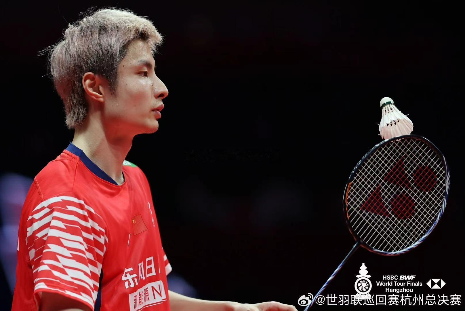 石宇奇晋级天王杯四强虽然桃田贤斗没能晋级，但这场比赛完全称得上“神仙打架”！他全