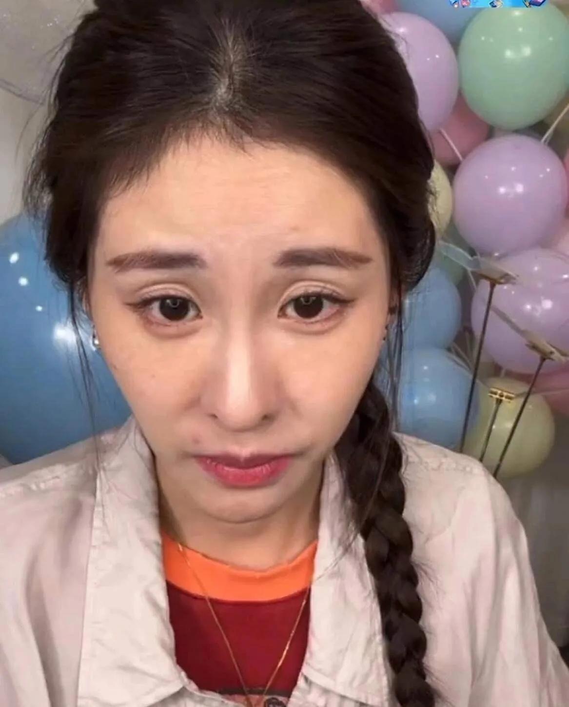 难得一见，素颜的张碧晨才是36岁真实的样子！张碧晨妆后的照片大家都看过吧，