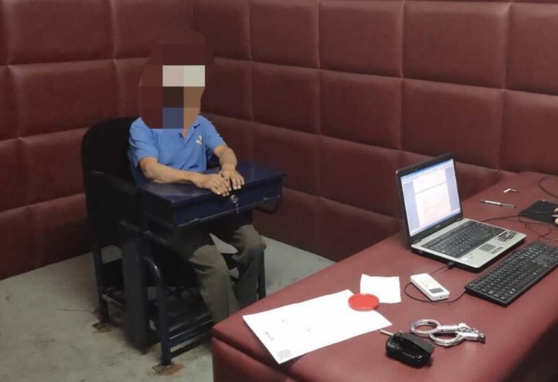 杨某在上海一家公司上班，发现仓库管得松，尤其钢笔这种小东西没人仔细数，就起了贪心