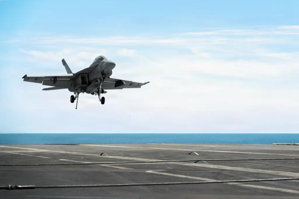 失事原因查实！拦阻索崩断！EA-18G坠机，中国巨力索具卷入追责风波？9月