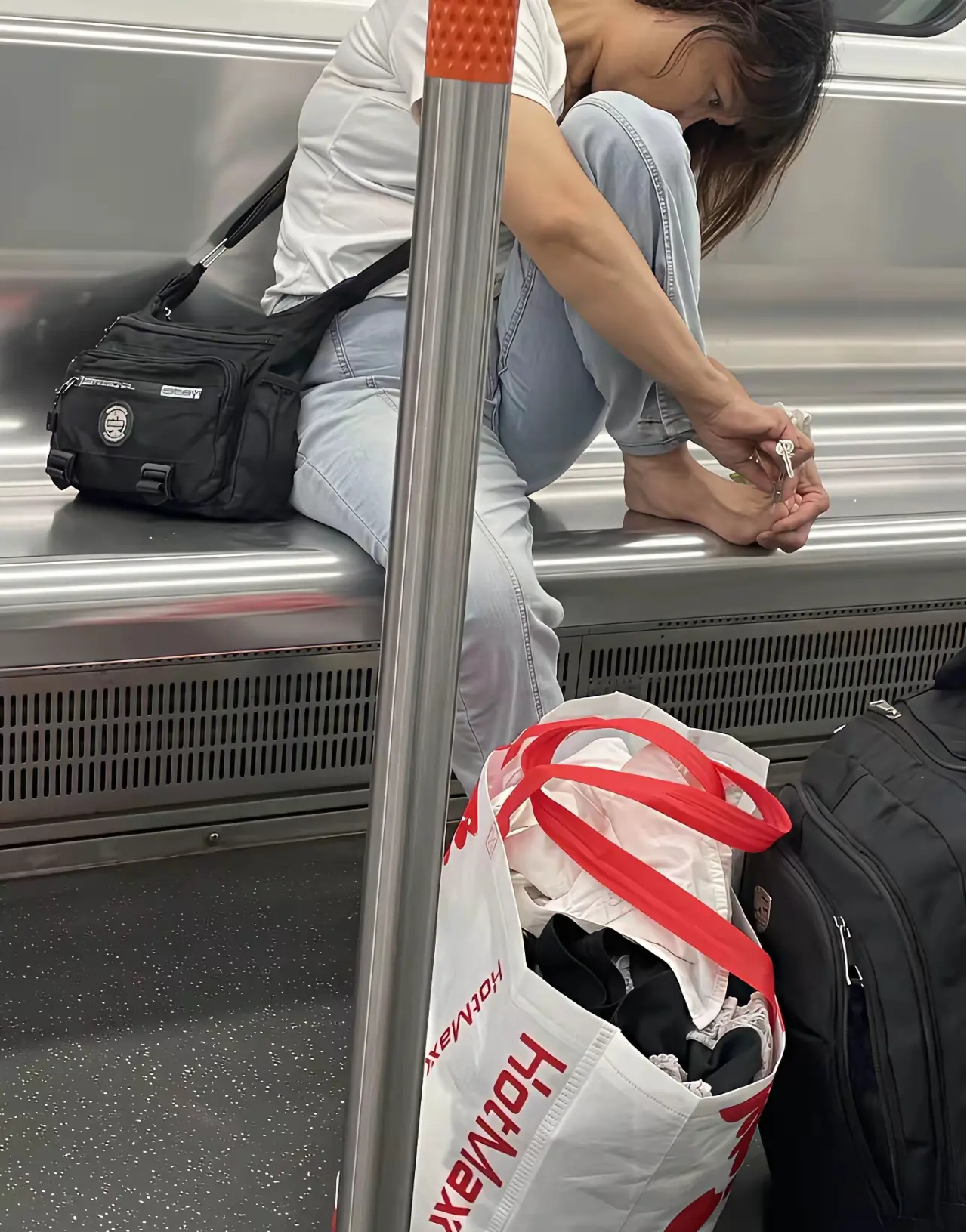这是我在地铁上遇到最恶心的一幕