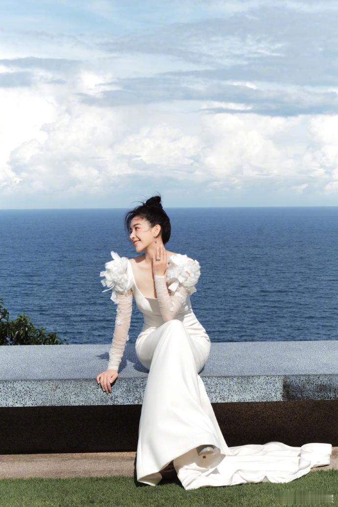 阚清子说乘风的38岁很丰盈阚清子38岁乘风写真38岁依旧耀眼！阚清子说乘风的