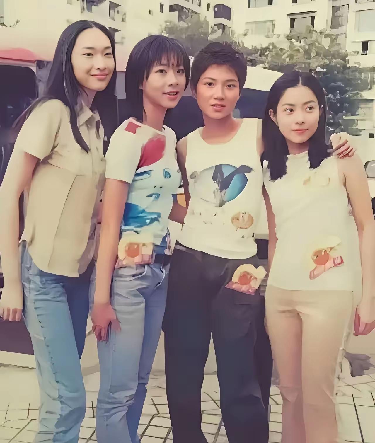 我敢打赌！90%的年轻人都不认识这些老演员，后来她们都成了大明星，谁要是能认出三