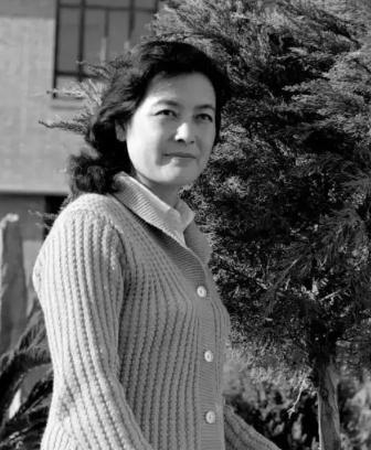 1997年，杨雅琴去世，然而，她的两任丈夫都拒绝出席葬礼，临终之际，她含泪说出：