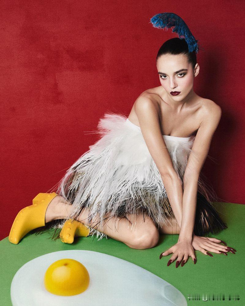 外娱资讯，模特EmmArruda近日为时尚杂志《ELLE》拍摄了墨西哥版202