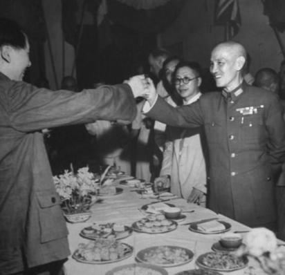 蒋介石和毛主席斗了大半辈子，却很少有人知道老蒋是怎么评价毛主席的... 最开