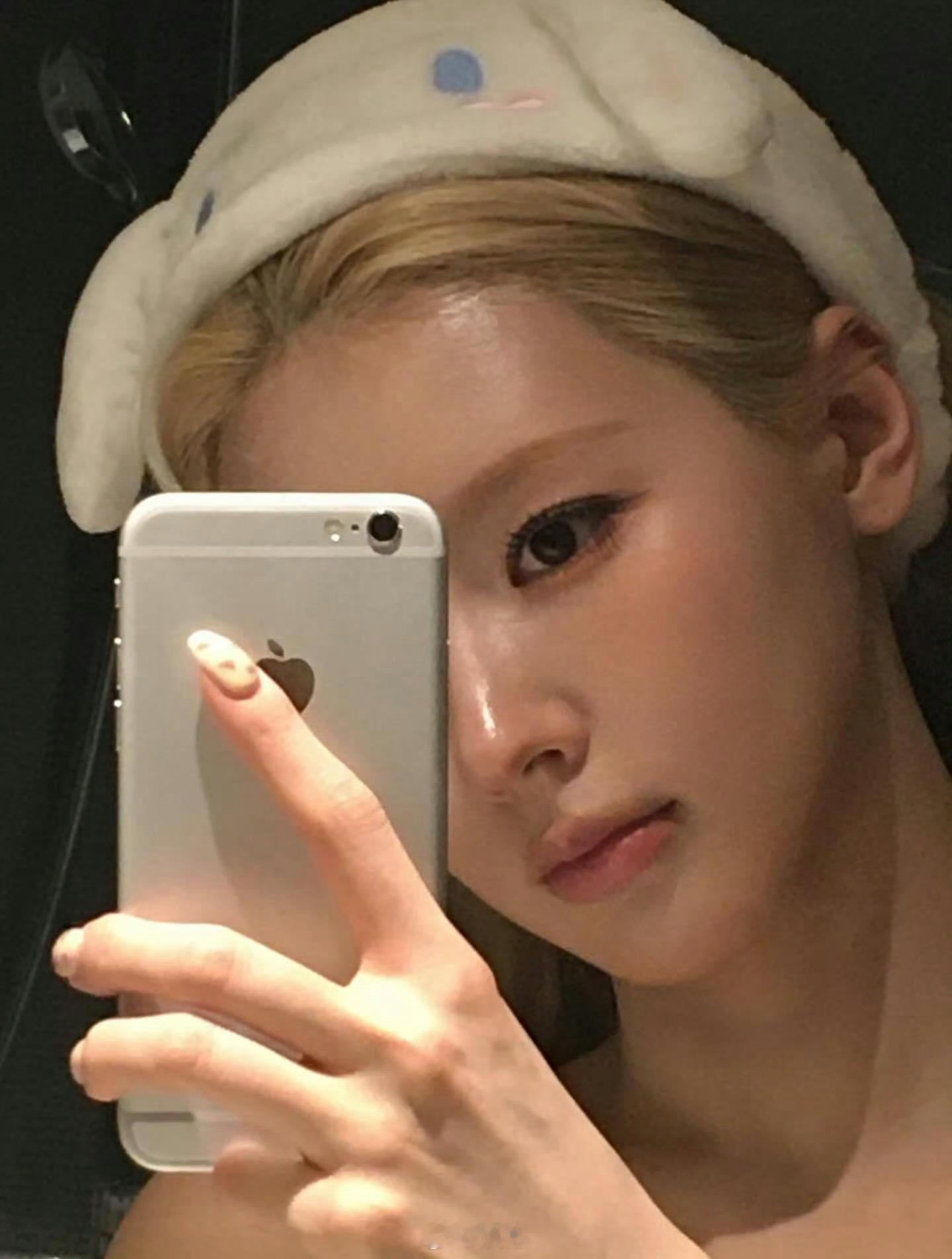 刷到一个好看的小姐姐还在用home键iPhone！