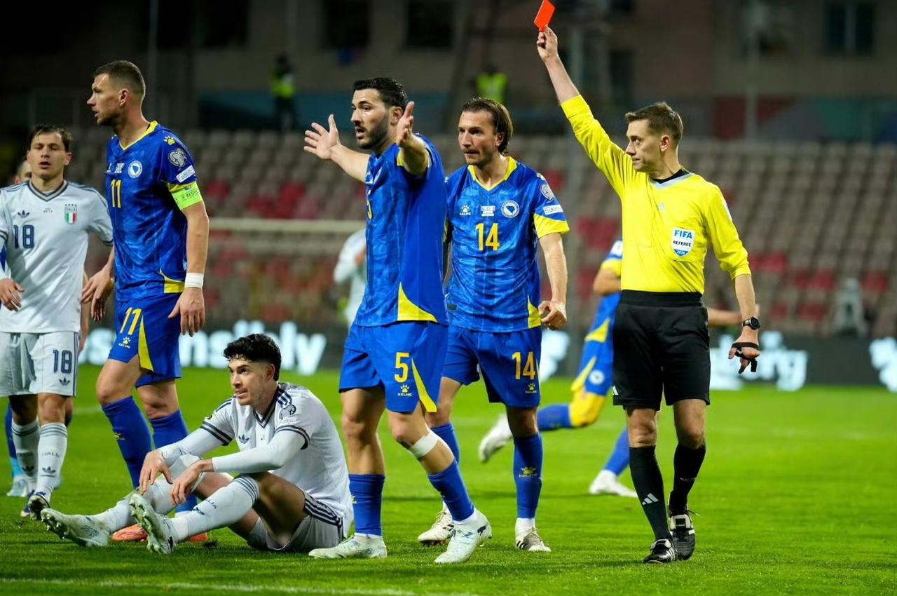 球迷发现：意大利国家队最近几天发生的事情：1、加图索原本计划在维拉蒂缺席近