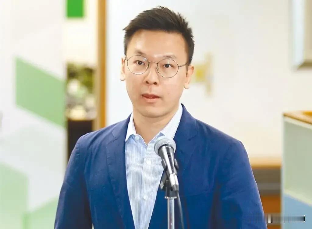 林飞帆今天在一个论坛上叫嚣，如果中国大陆放弃针对台湾的军事企图，两岸将立即迎来和
