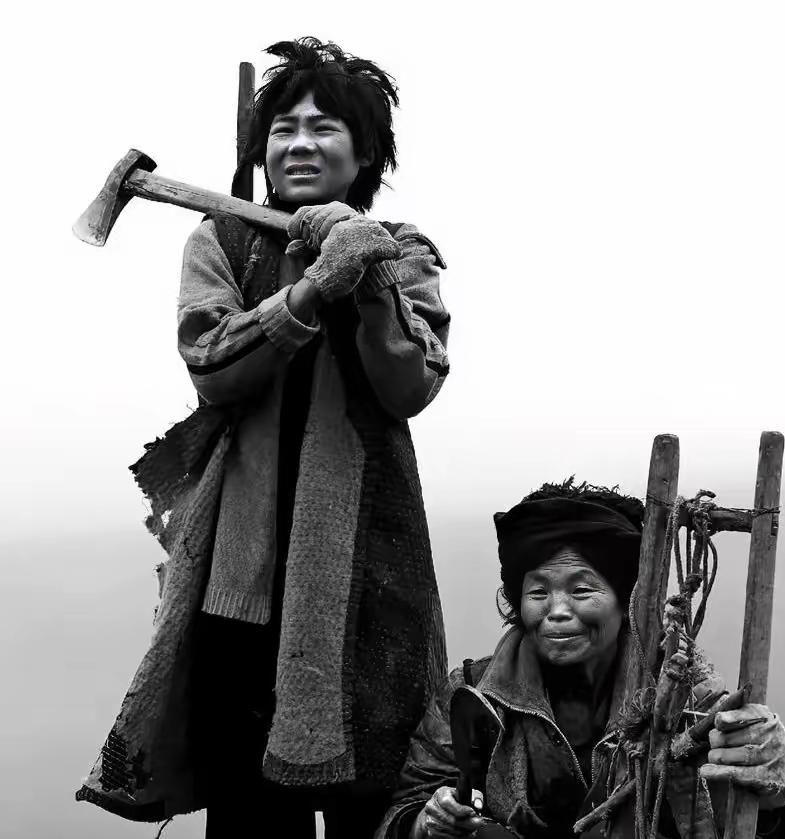 被捆进凉山的汉族女孩：上世纪50年代，一场终结千年奴隶制的救赎一个汉族女孩