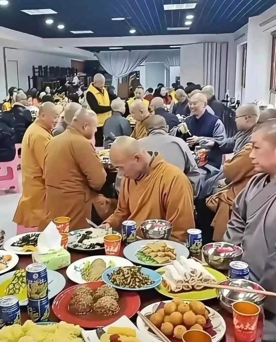 再也不去寺庙了。