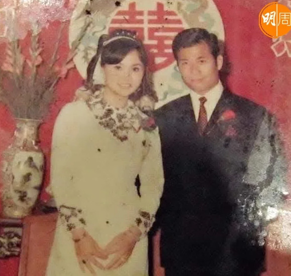 唐佳与雪妮，恩爱夫妻。唐佳，1937年在澳门出生，是邵氏电影武术指导，师承袁小