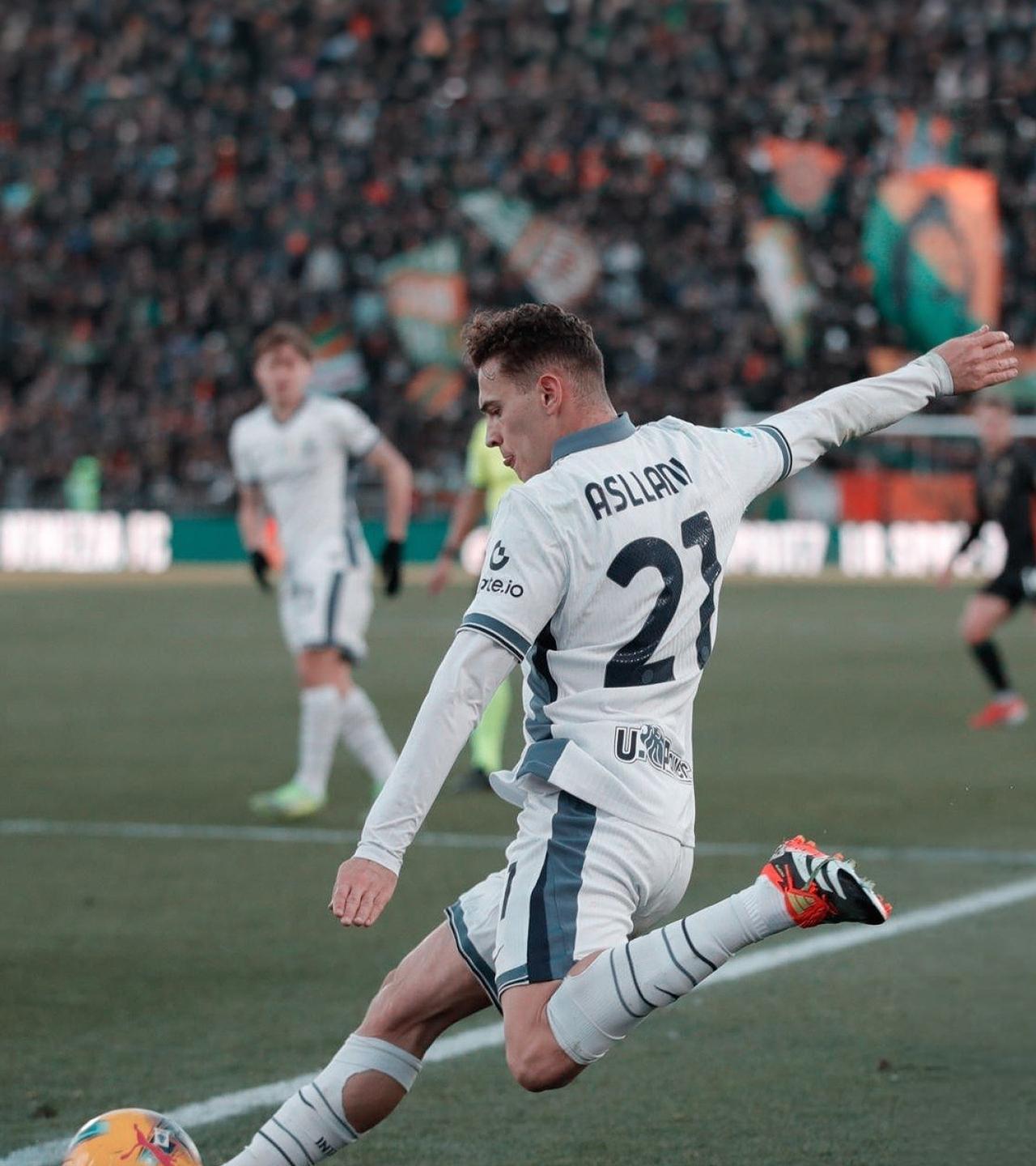 阿斯拉尼有望被买断！根据意大利媒体全体育的消息，今夏从国际米兰租借加盟的阿斯拉尼