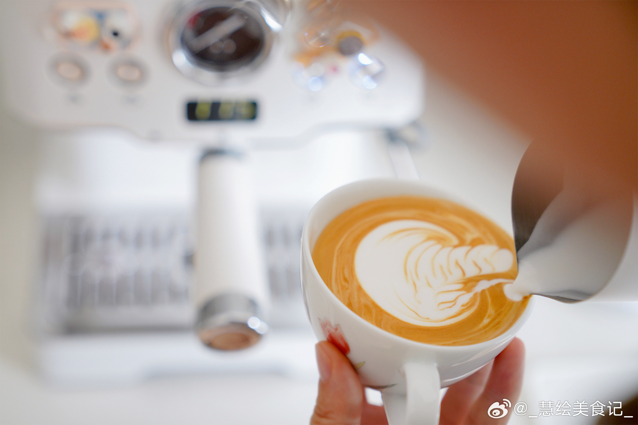 下午茶☕喝杯咖啡提神~​​​
